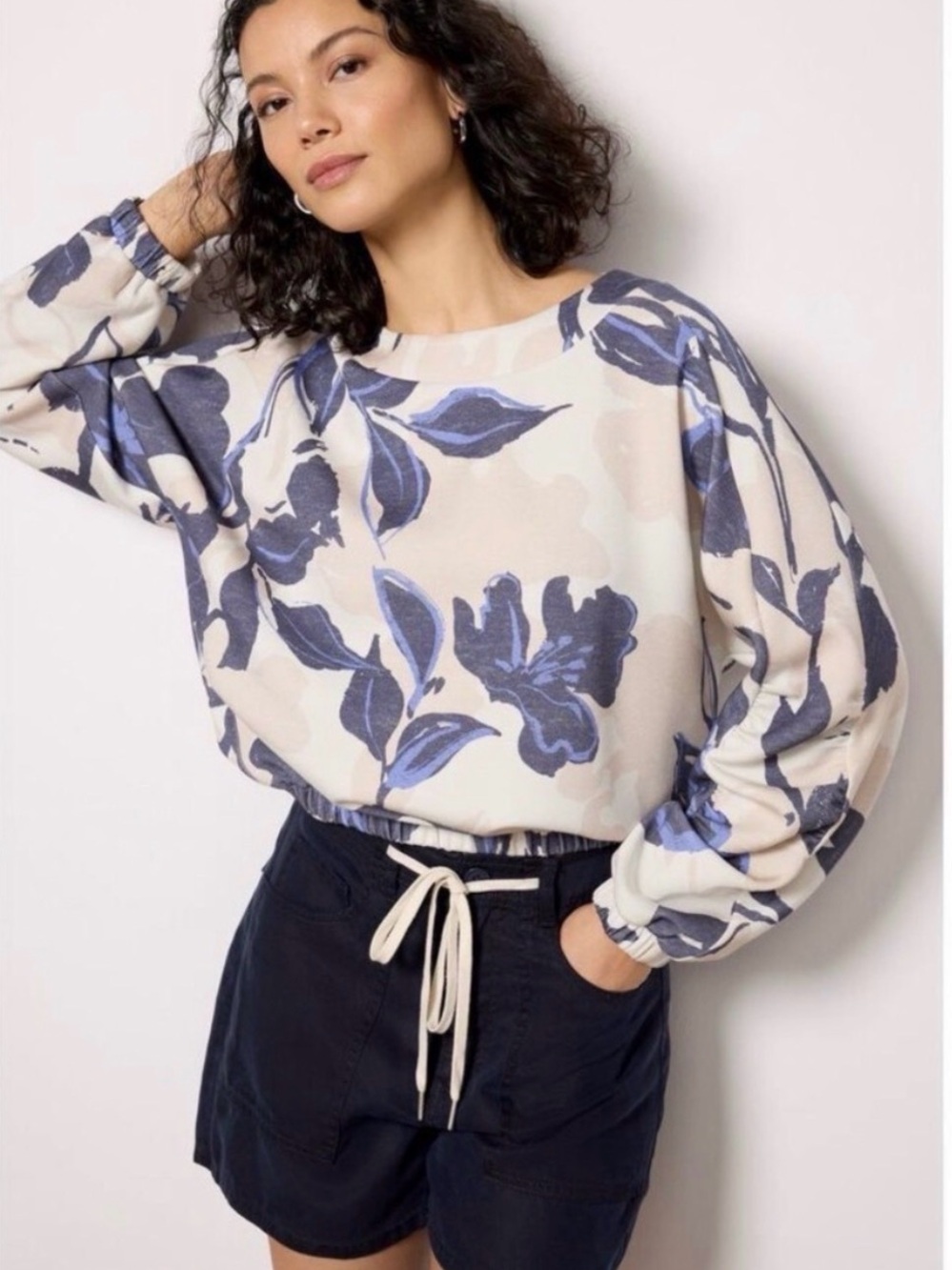 Evereve Floral Print Long-Sleeve Top in Cream and Blue